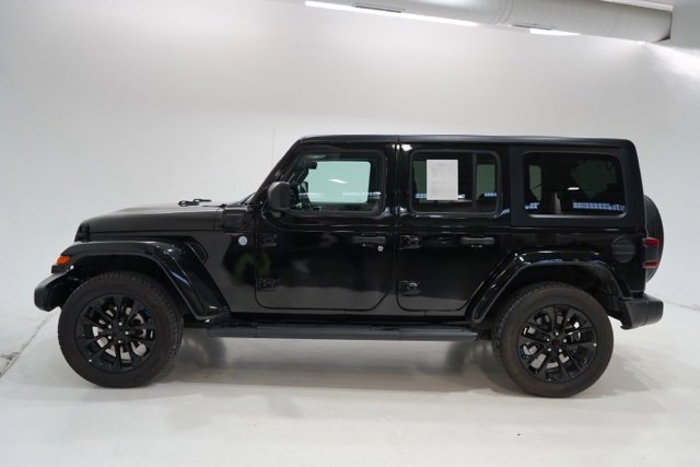 Used 2023 Jeep Wrangler Unlimited Sahara image 4
