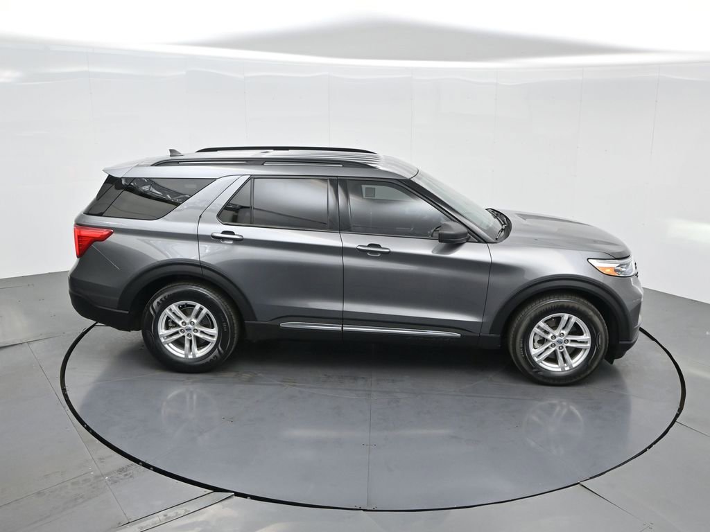 Used 2022 Ford Explorer XLT w/ Equipment Group 202A image 56