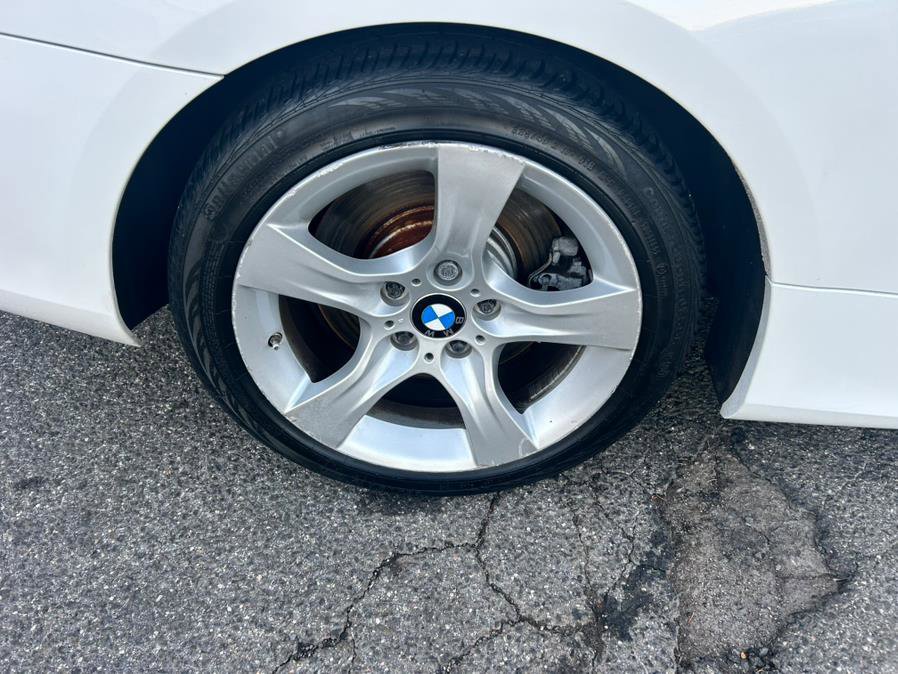 Used 2013 BMW 335i Convertible image 12