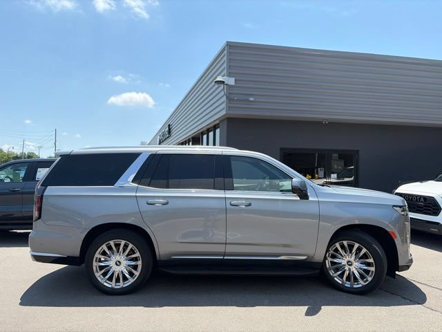 Used 2023 Cadillac Escalade Premium Luxury w/ Performance Package AWD/4WD image 2