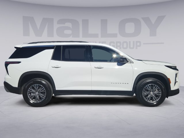 Used 2026 Chevrolet Traverse LT w/ LPO, Floor Liner Package FWD image 6