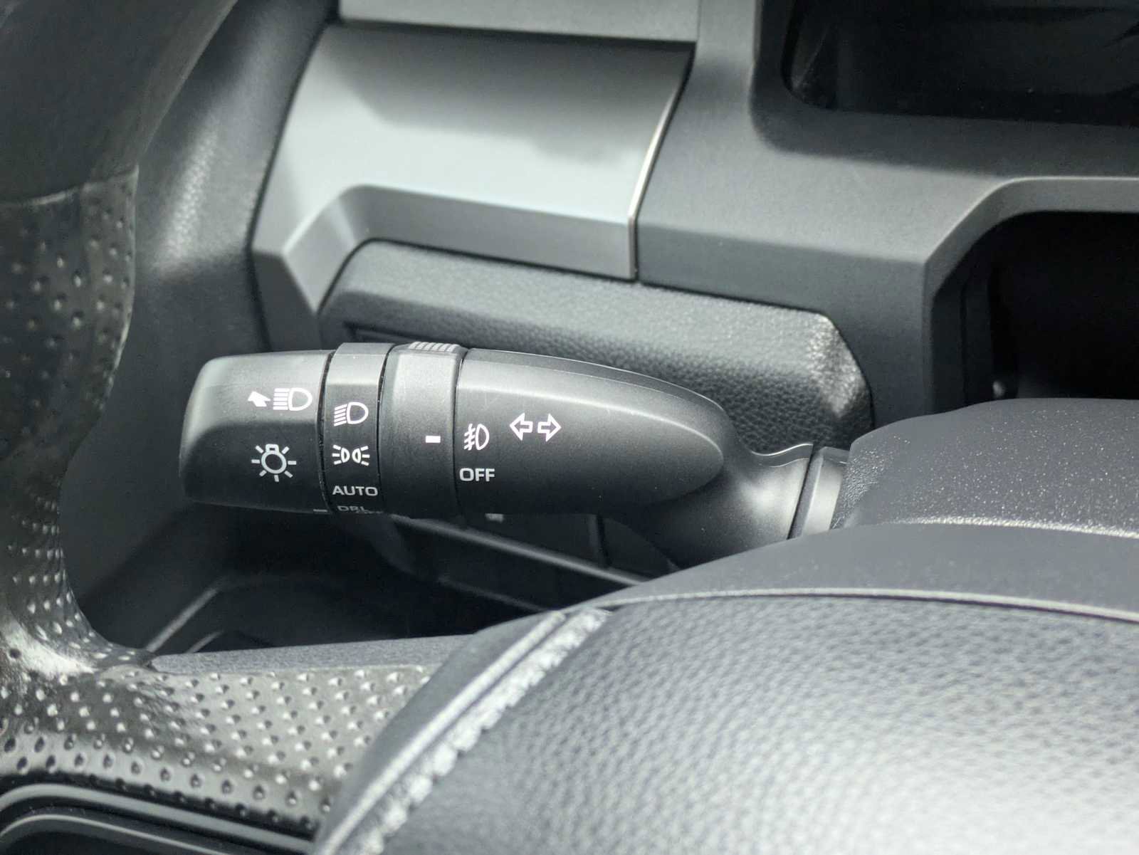 Used 2024 Toyota Tacoma SR5 AWD/4WD image 27