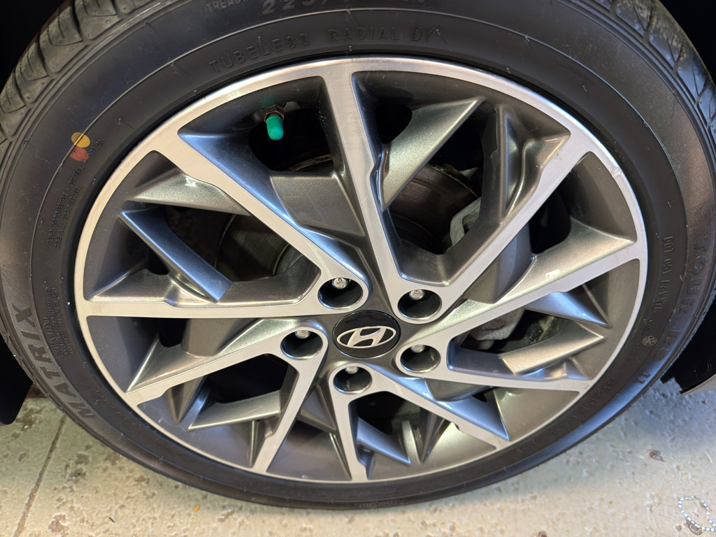 Used 2019 Hyundai Elantra Limited FWD image 35