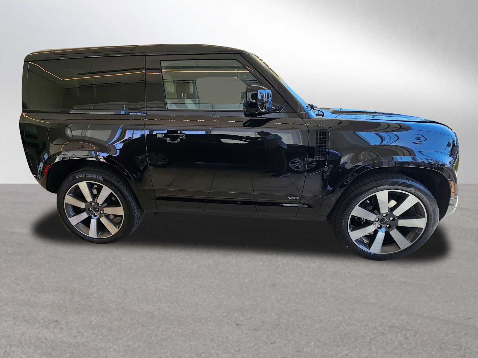 New 2026 Land Rover Defender 90 V8 AWD/4WD image 6