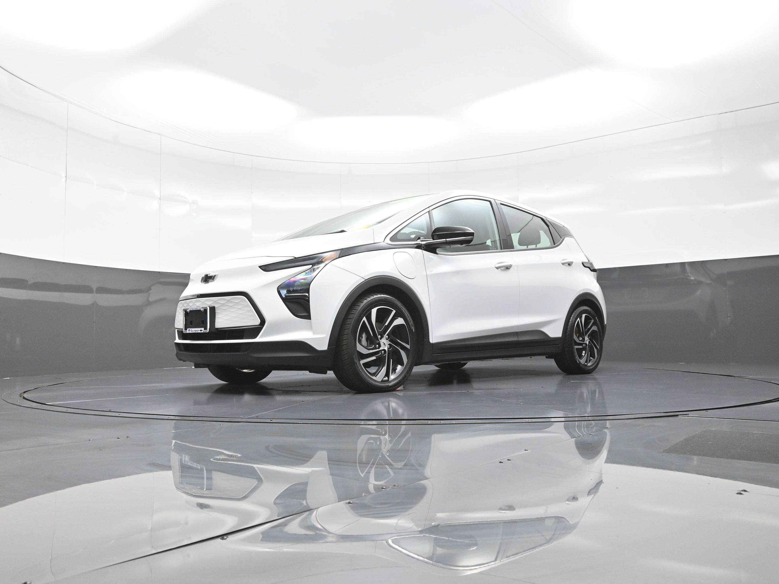 Used 2023 Chevrolet Bolt LT w/ Infotainment Package image 11