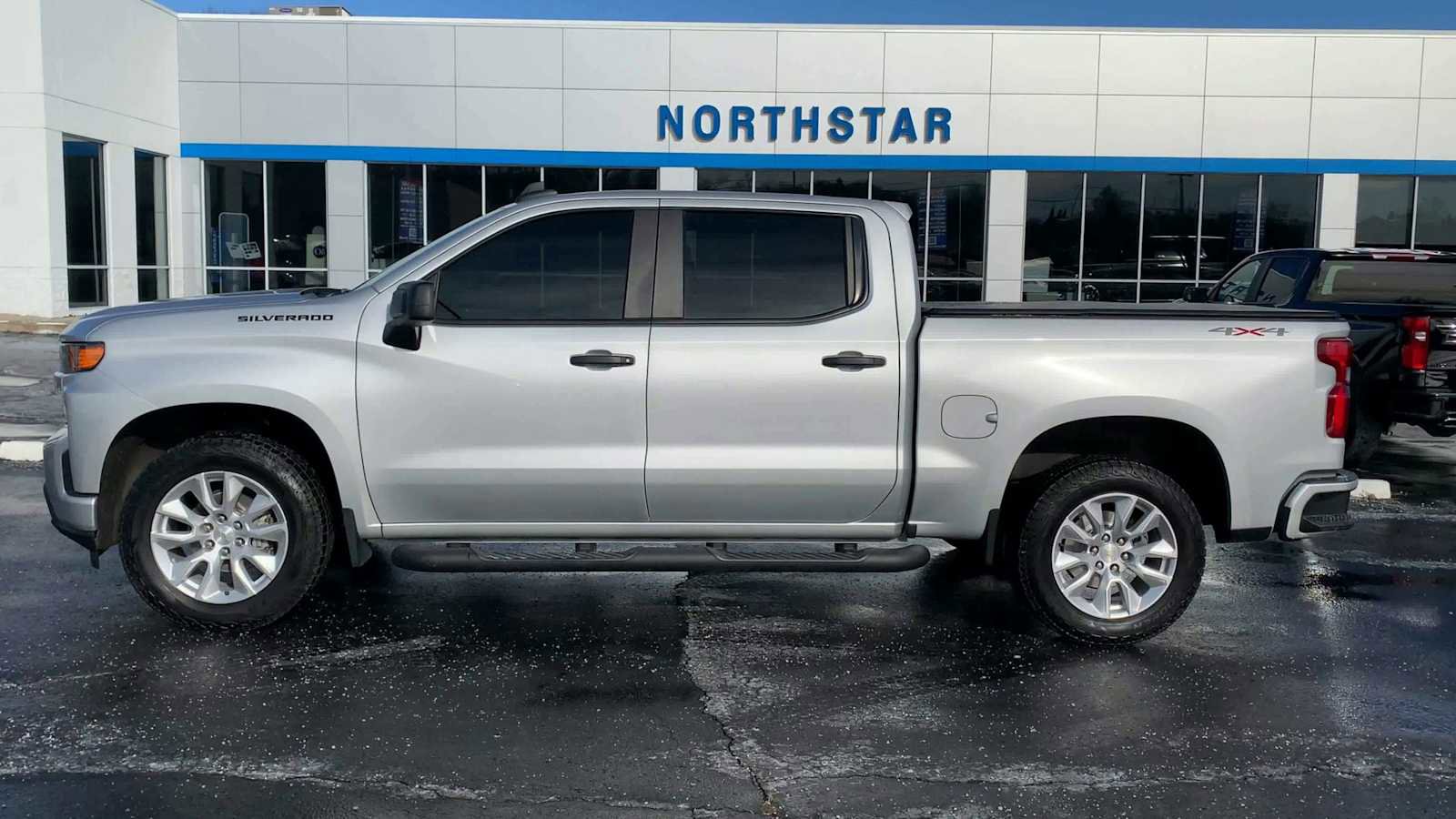 Certified 2022 Chevrolet Silverado 1500 Custom w/ LPO, Dark Essentials Package image 5