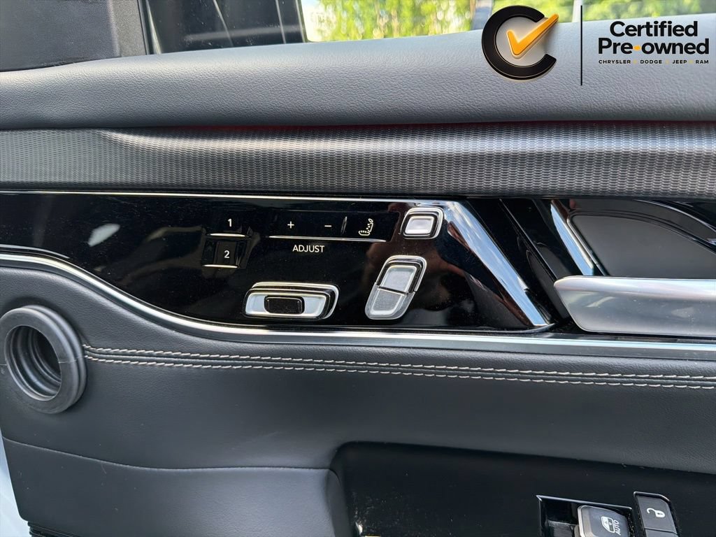 Certified 2023 Jeep Grand Wagoneer Series II AWD/4WD image 42
