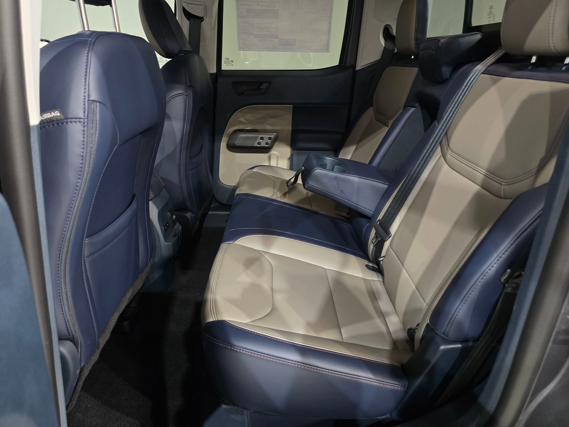 New 2025 Ford Maverick Lariat w/ 4K Tow Package image 36