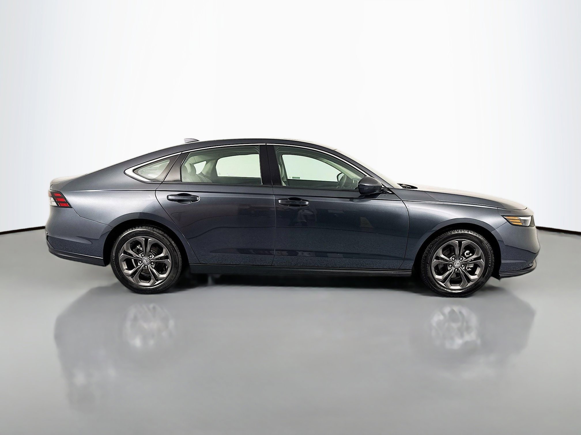 Certified 2024 Honda Accord EX image 4