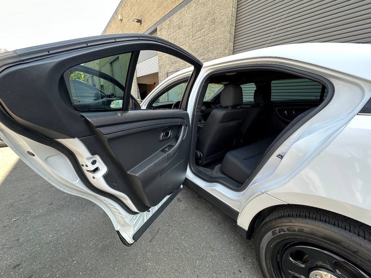 Used 2015 Ford Taurus Police Interceptor AWD image 34
