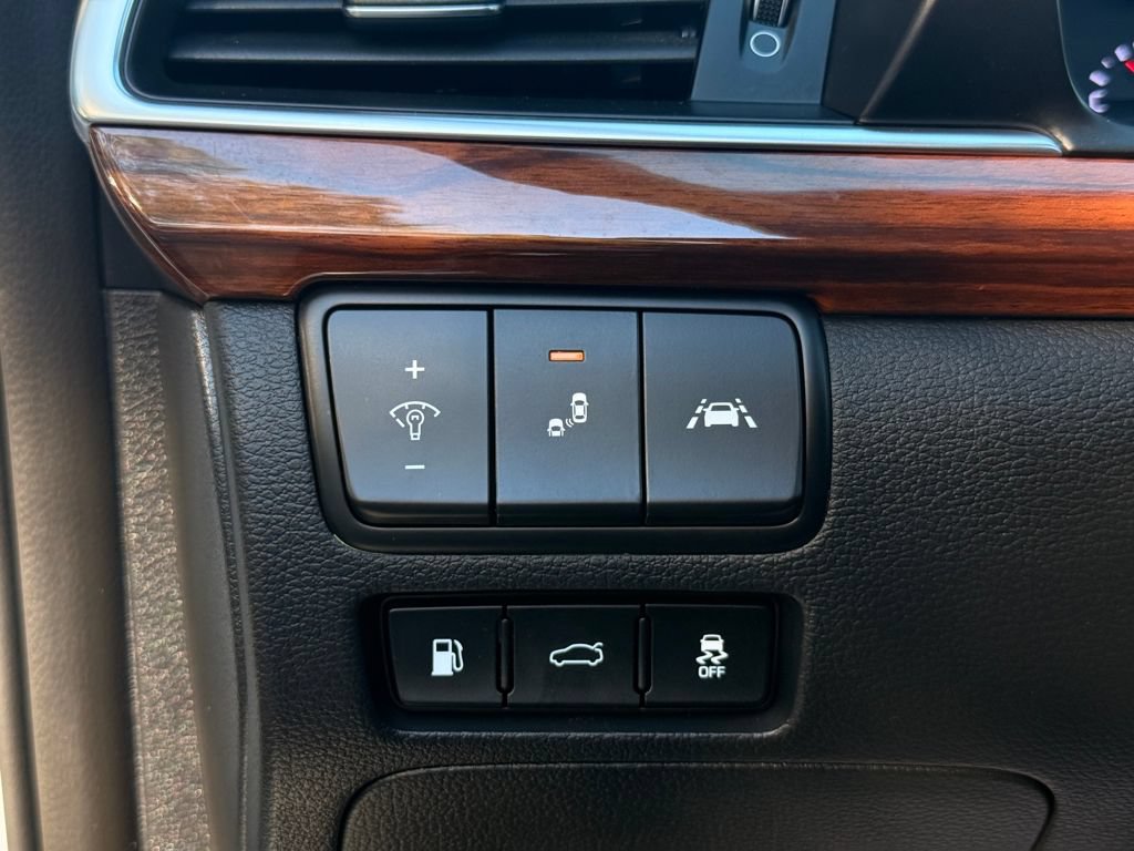 Used 2019 Kia Cadenza Technology FWD image 29