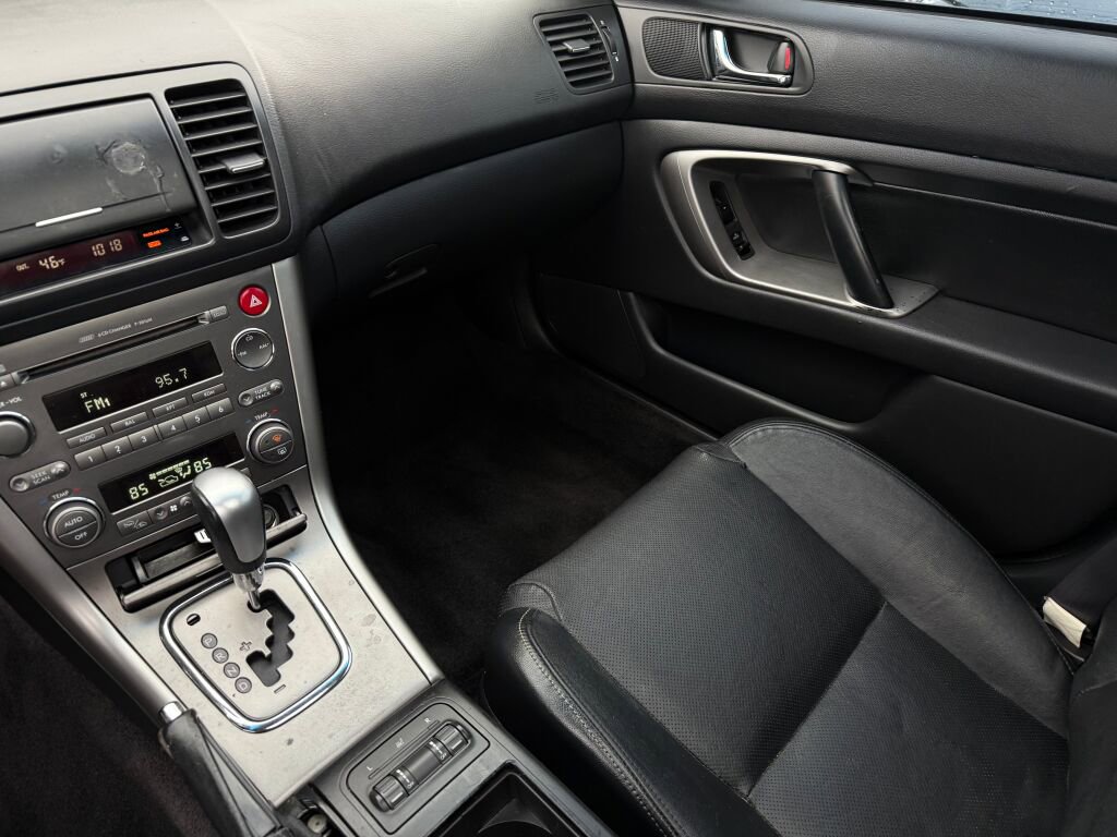 Used 2005 Subaru Outback 2.5XT Limited image 20