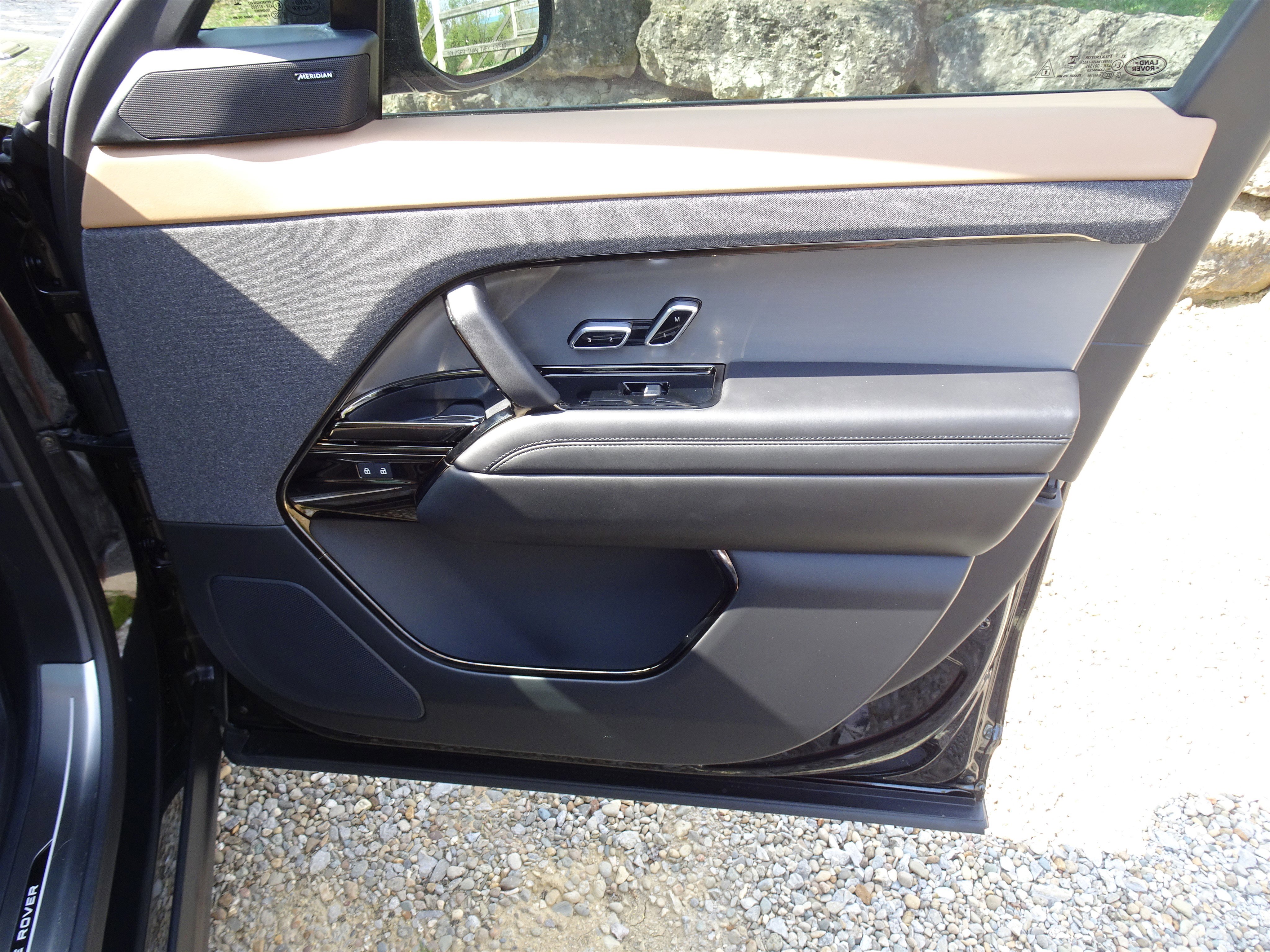 Used 2026 Land Rover Range Rover Sport Dynamic SE image 27