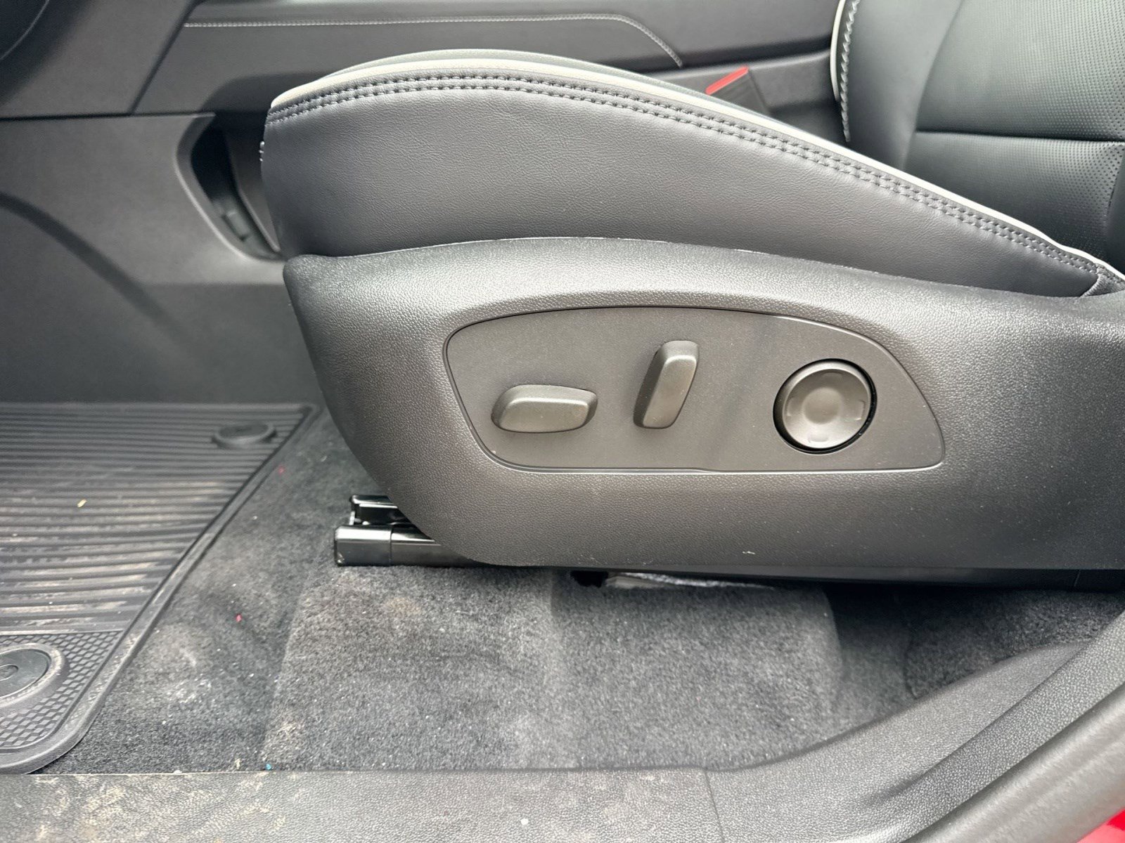 New 2026 GMC Acadia Denali w/ Super Cruise Package image 14