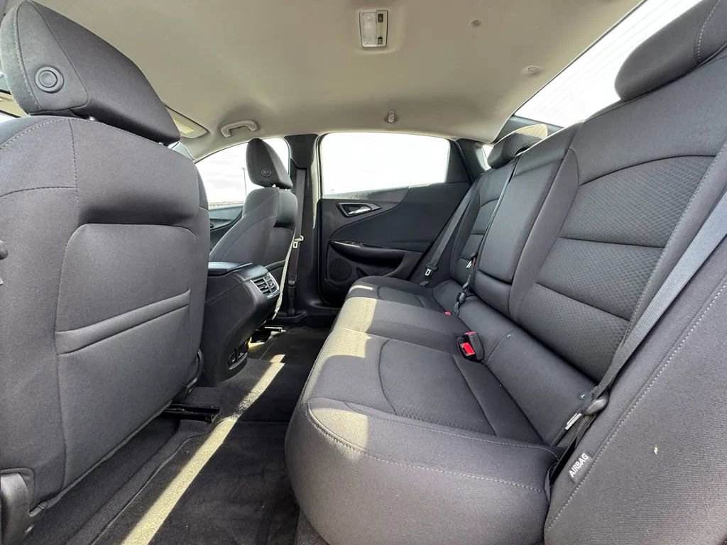 Used 2017 Chevrolet Malibu LT w/ Driver Confidence Package image 21