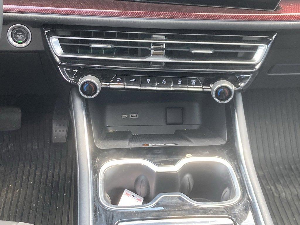 Used 2024 Chevrolet Traverse RS w/ LPO, Floor Liner Package image 18