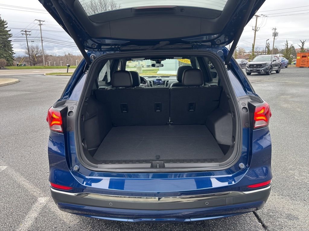 Used 2022 Chevrolet Equinox RS w/ RS Leather Package image 28