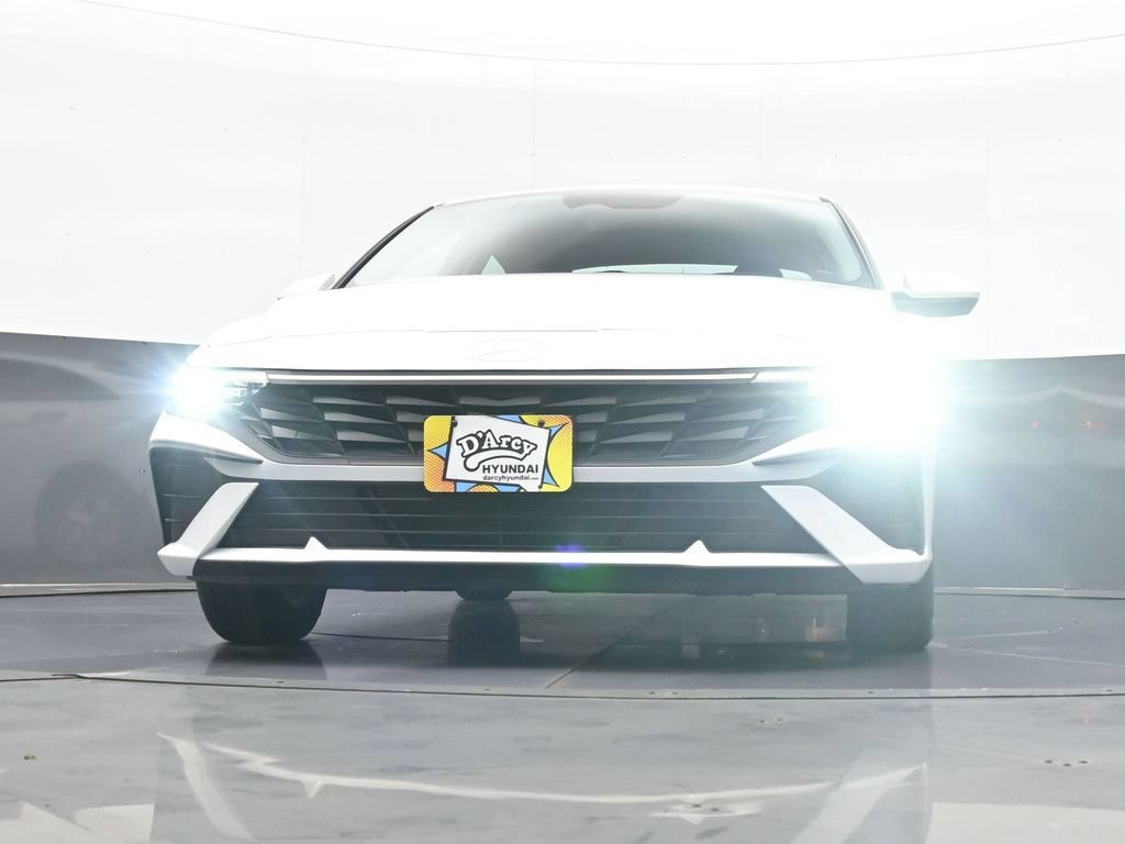 New 2026 Hyundai Elantra SE FWD image 22