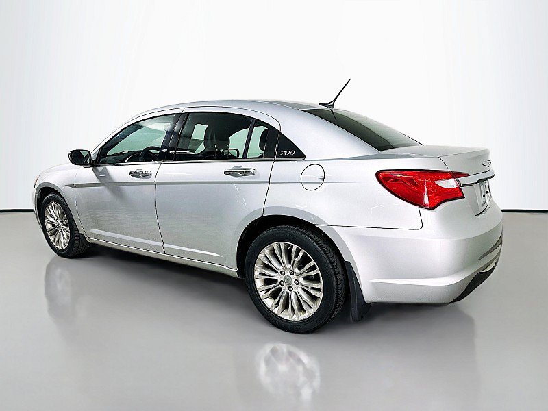 Used 2012 Chrysler 200 Limited w/ Sun/Sound Group FWD image 5