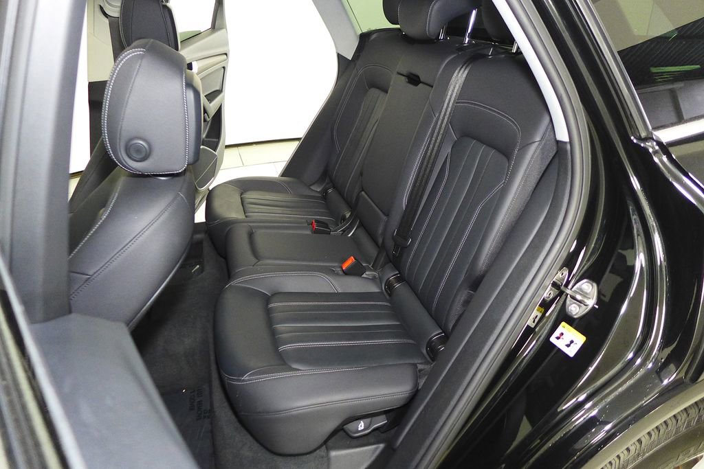 Used 2023 Audi Q5 2.0T Premium w/ Convenience Package image 21