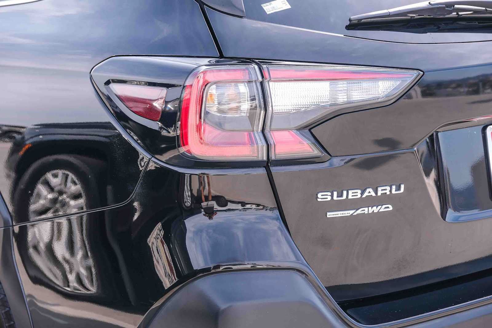 Used 2024 Subaru Outback Premium AWD/4WD image 7