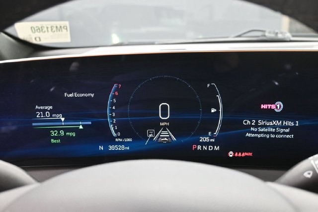 Certified 2025 Cadillac XT4 Premium Luxury FWD image 30