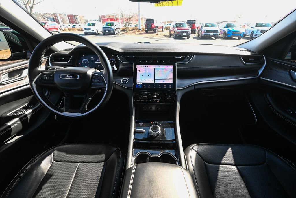 Used 2022 Jeep Grand Cherokee L Limited w/ Luxury Tech Group II image 33