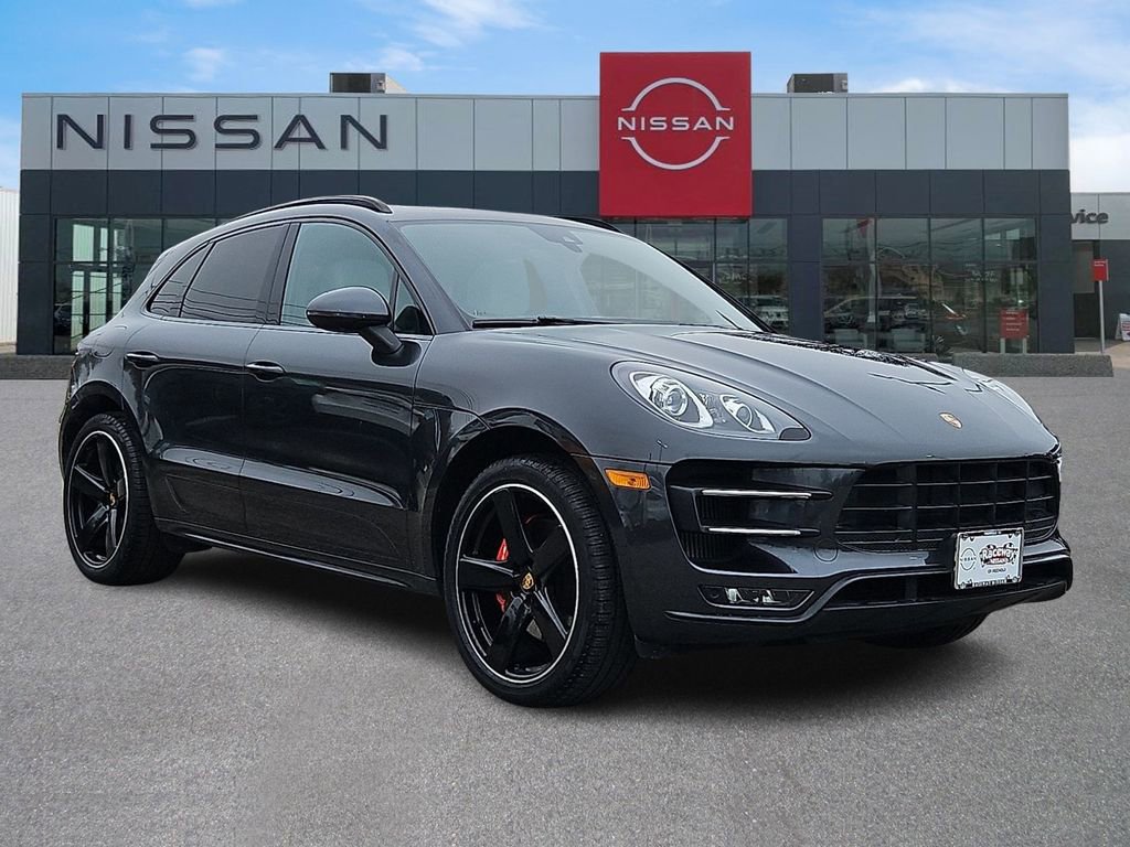 Used 2018 Porsche Macan Turbo image 1
