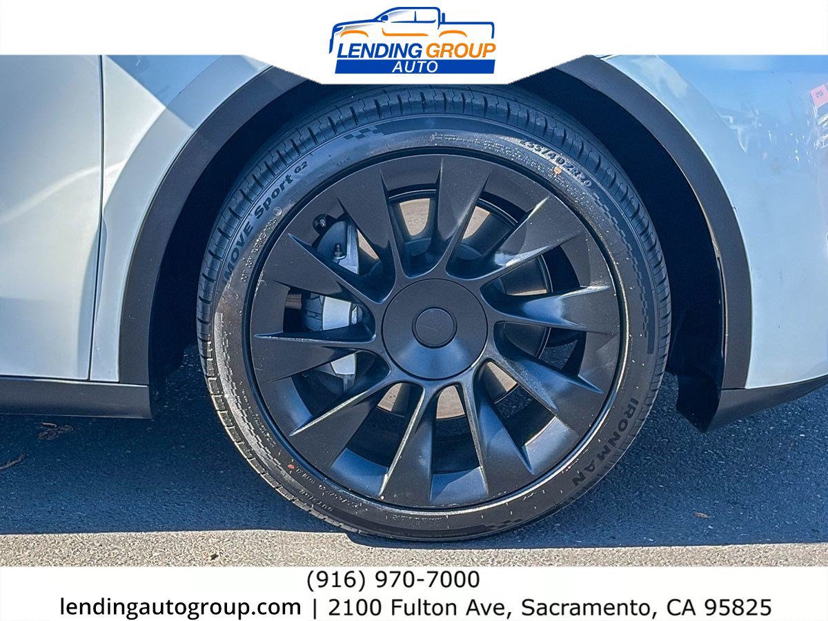 Used 2023 Tesla Model Y Long Range AWD/4WD image 8