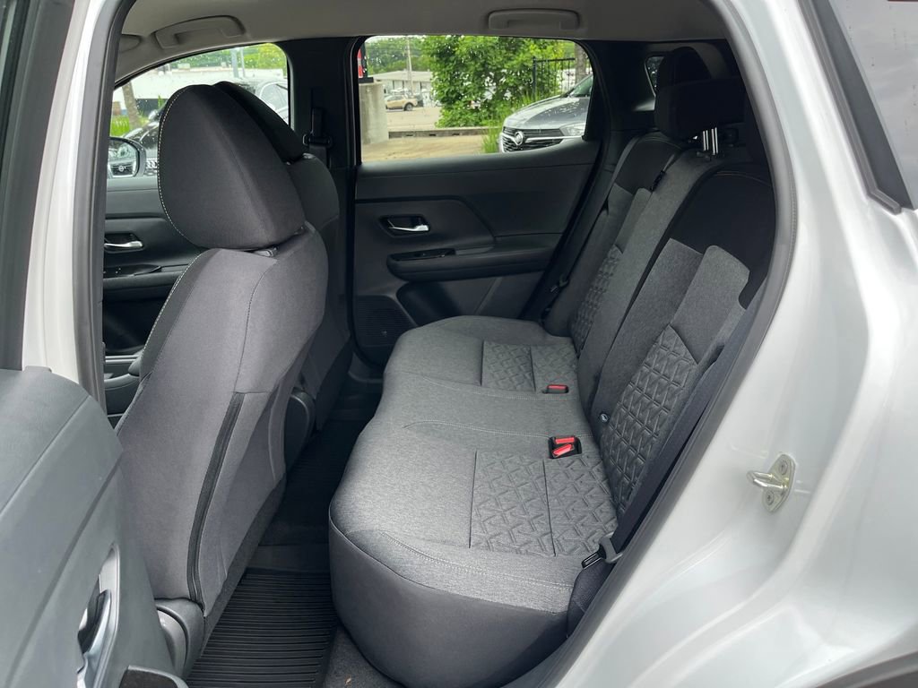 New 2026 Nissan Kicks SV w/ Interior Electronics Package AWD/4WD image 27