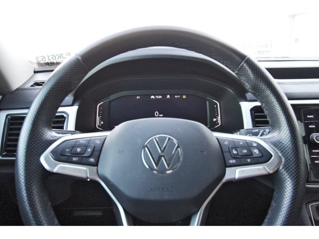 Used 2023 Volkswagen Atlas SEL R-Line AWD/4WD image 16