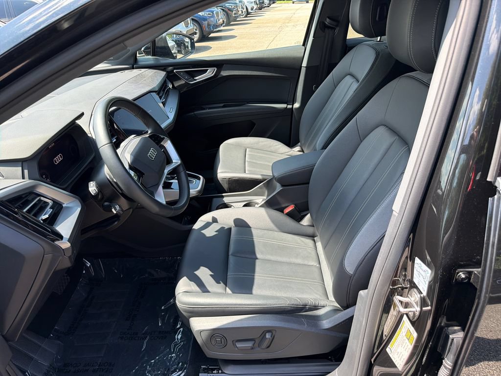 Used 2023 Audi Q4 e-tron Premium Plus RWD image 9
