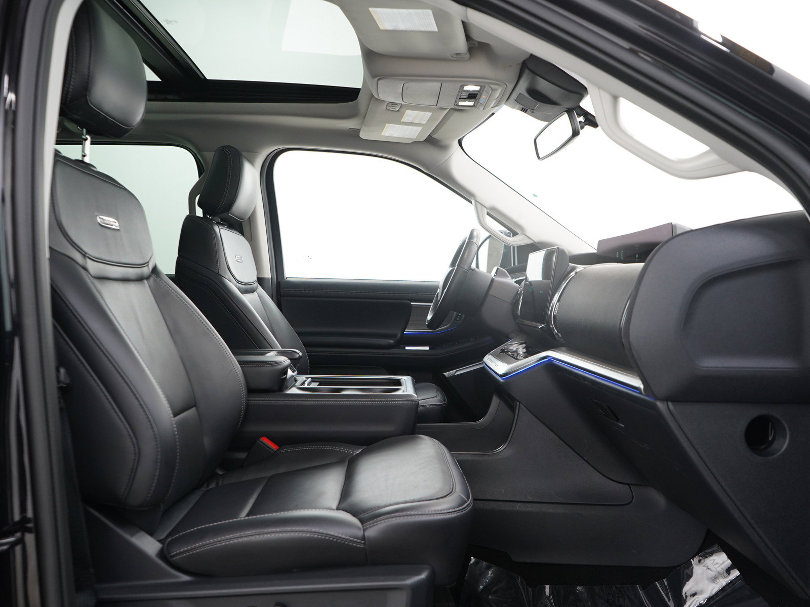 Used 2025 Ford Expedition Platinum AWD/4WD image 11