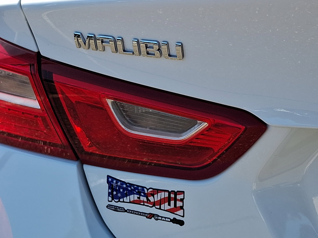 Used 2025 Chevrolet Malibu LT FWD image 16