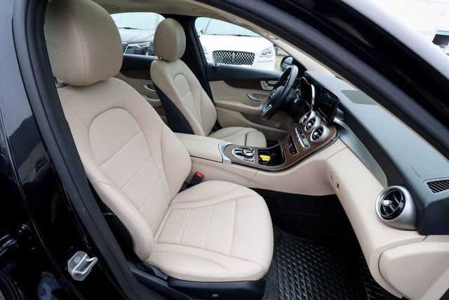 Used 2019 Mercedes-Benz C 300 4MATIC Sedan image 48