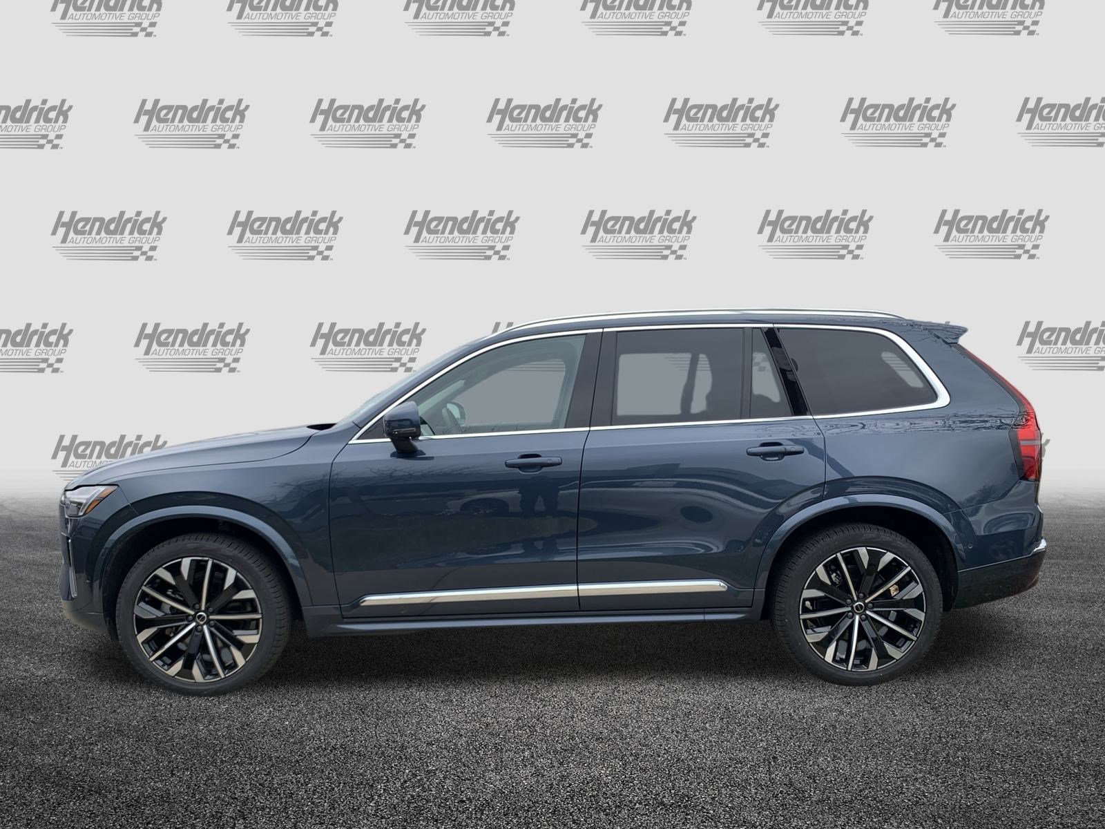 Used 2025 Volvo XC90 B6 Plus image 7