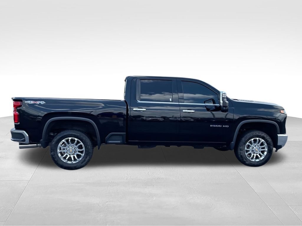 Used 2024 Chevrolet Silverado 2500 LTZ w/ LTZ Plus Package AWD/4WD image 9