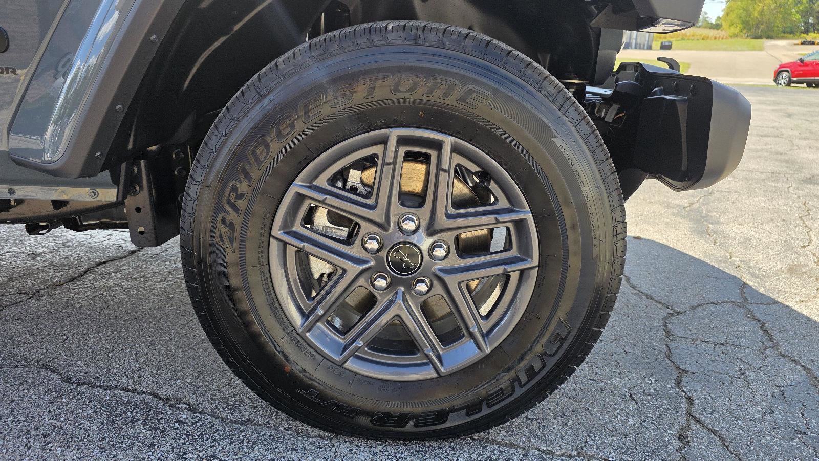 New 2025 Jeep Gladiator Sport image 31