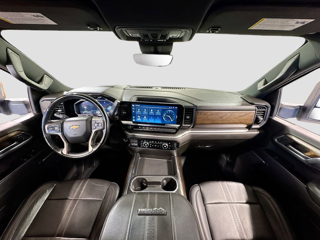 Used 2024 Chevrolet Silverado 3500 High Country w/ High Country Premium Package image 15