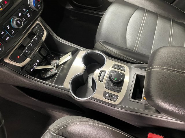 Used 2023 GMC Terrain Denali image 17