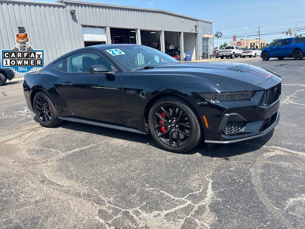 Used 2025 Ford Mustang GT Premium RWD image 7