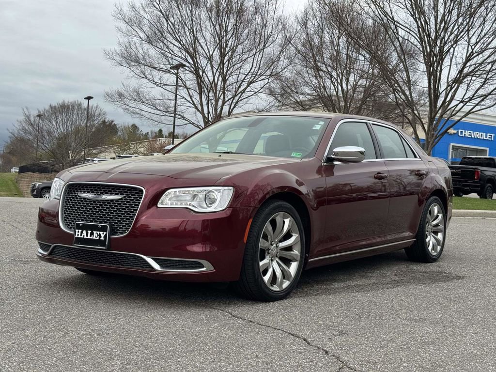 Used 2019 Chrysler 300 Touring w/ Chrome Appearance Package image 25