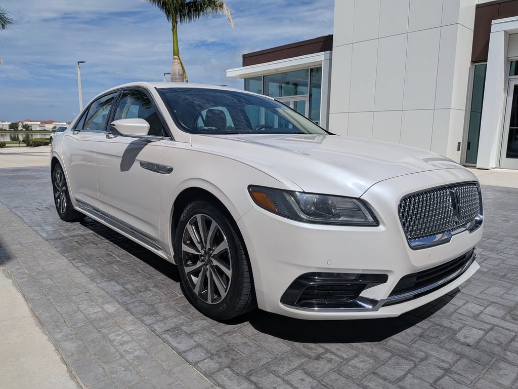 Used 2019 Lincoln Continental Premiere FWD image 16