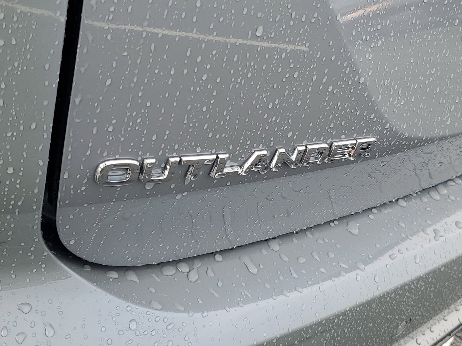 New 2025 Mitsubishi Outlander SE image 27