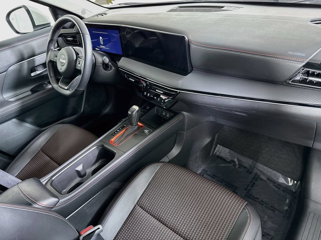 Used 2025 Nissan Kicks SR AWD/4WD image 30