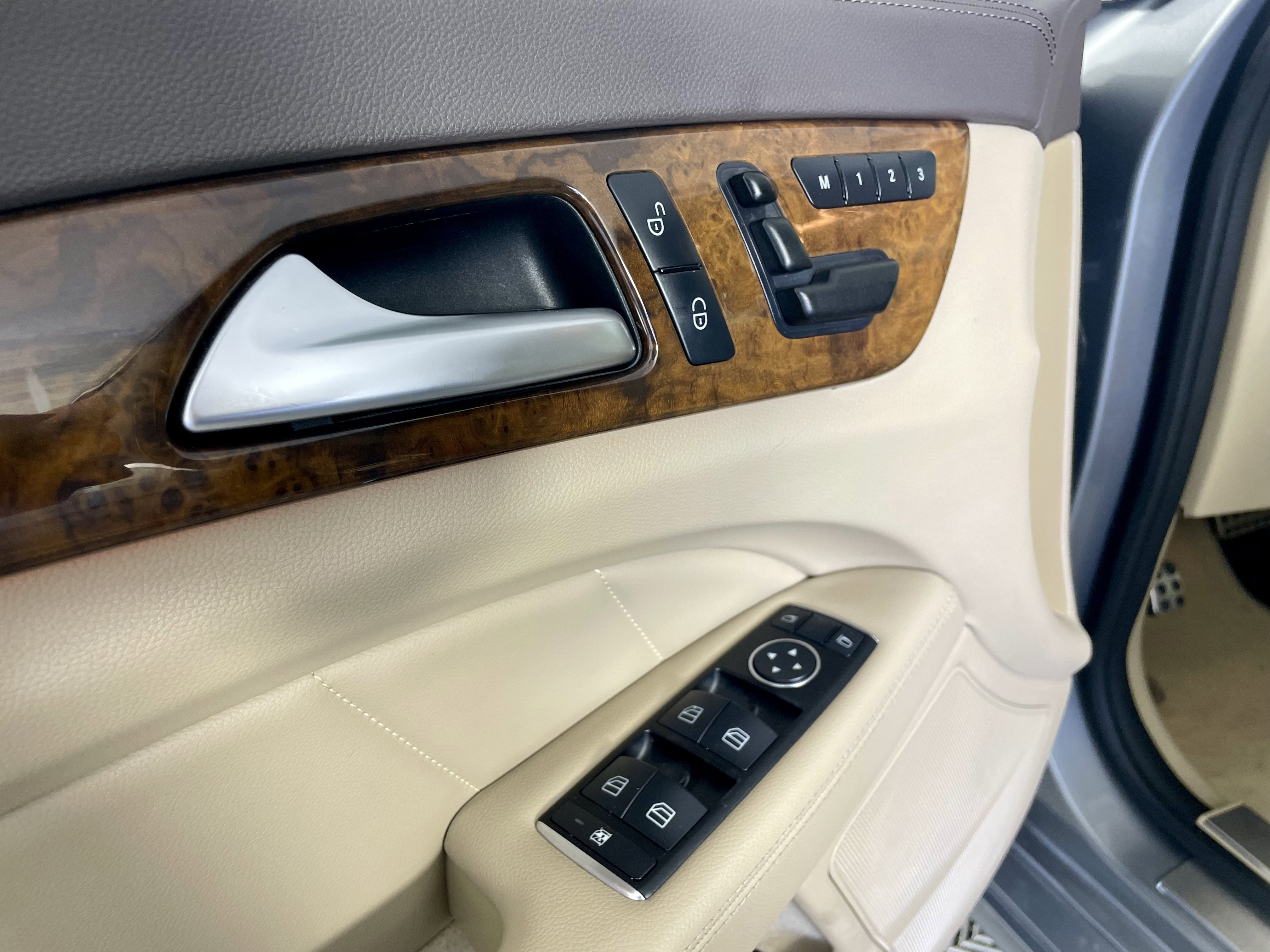 Used 2012 Mercedes-Benz CLS 550 image 13