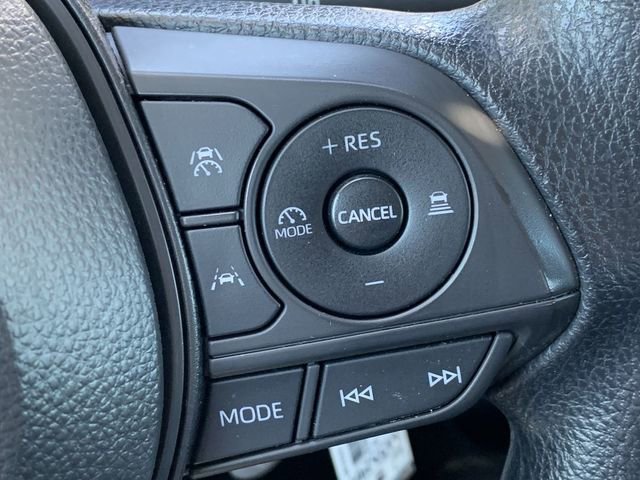 Used 2025 Toyota Corolla LE FWD image 28