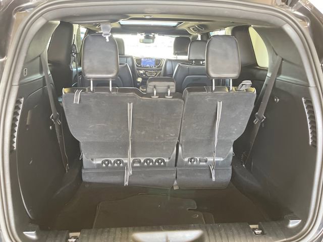 Used 2025 Chrysler Pacifica Limited FWD image 21