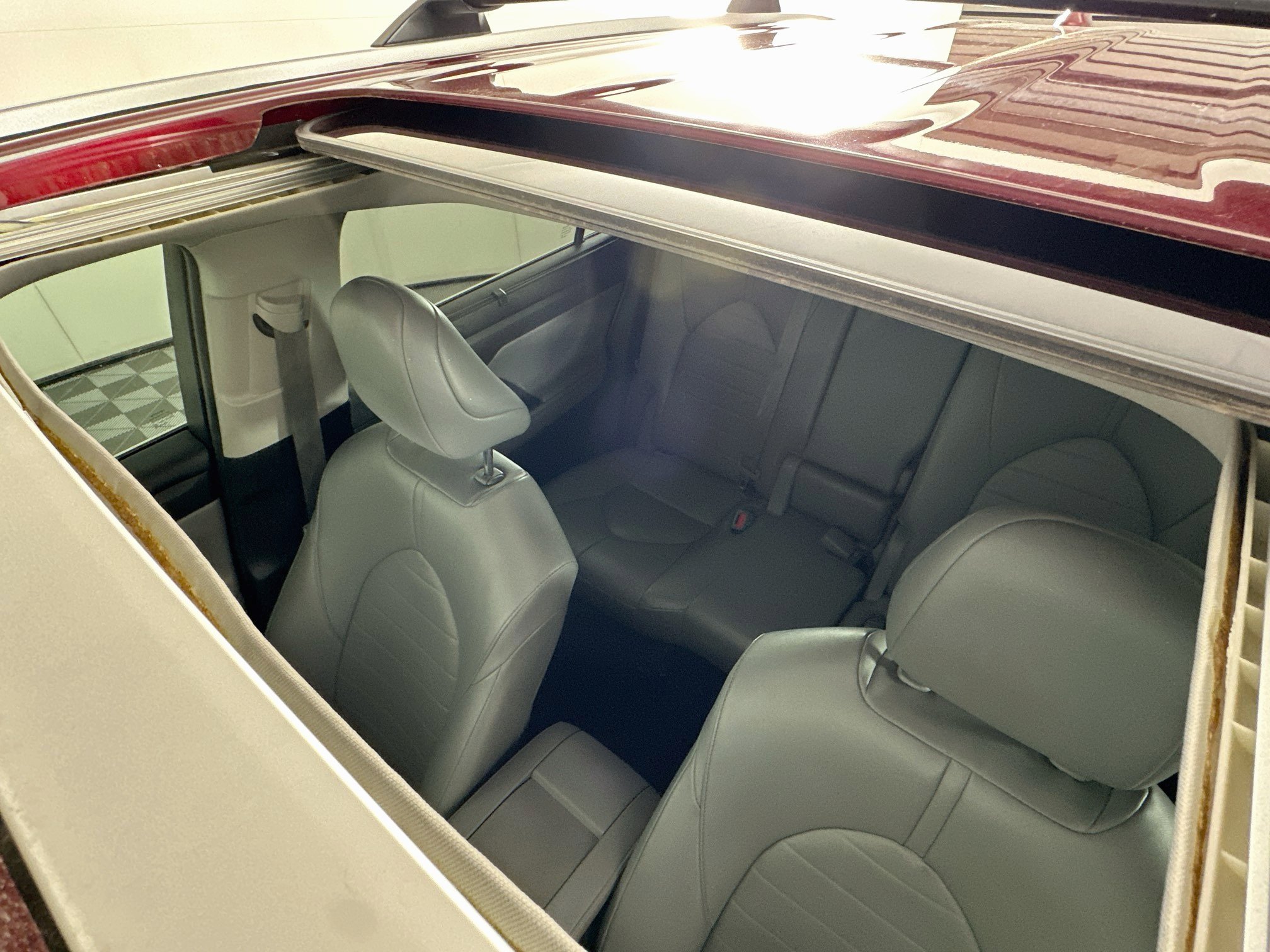 Used 2023 Toyota Highlander XLE FWD image 27