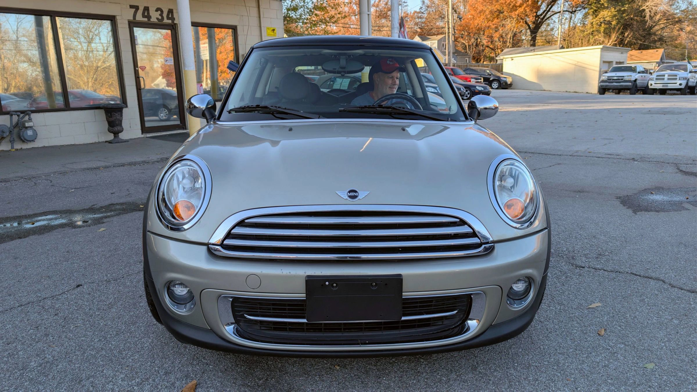 Used 2011 MINI Cooper Hardtop image 8